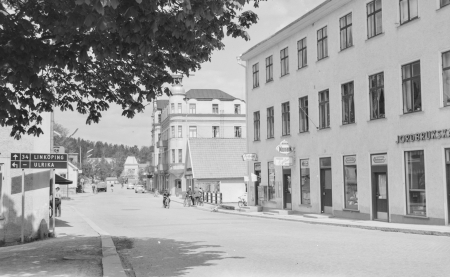 Cyklar och sport
Cykelaffär och Jordbrukskassan
Nyckelord: Cyklar Sport