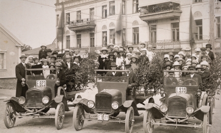 Söndagsskola utflykt skvallertorget
Ca 1920
Nyckelord: Söndagsskola utflykt skvallertorget