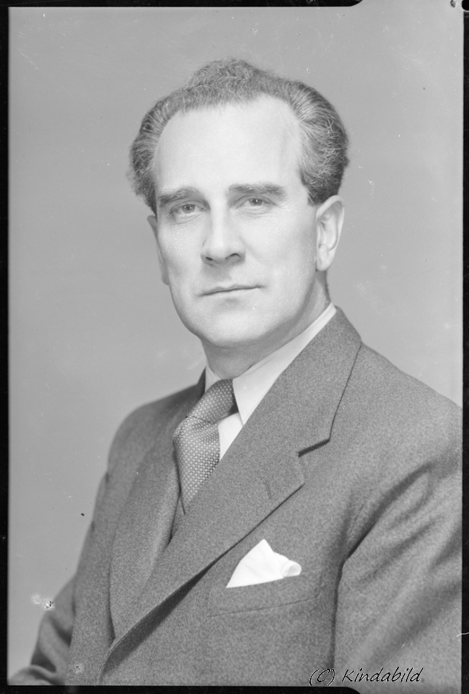 Herr Magnusson	Ric. Sandström Kisa
Nyckelord: Magnusson