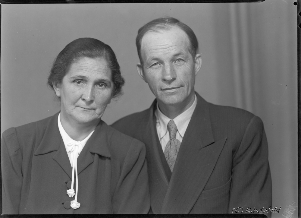 Familjen Fransson	Yxefall Kisa
Nyckelord: Fransson
