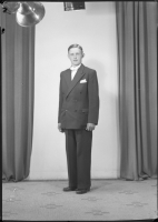 Filnamn=Falk_-_11495c.jpg
Filstorlek=301KiB
Dimensioner=714x999
Uppladdade datum=Feb 19, 2026 Falk_-_11495c.jpg