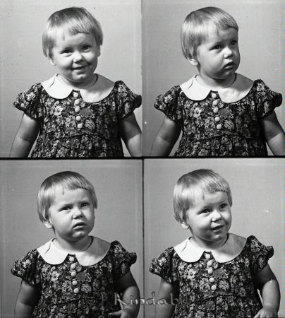 Gustavsson Mona Sjöberga Kisa
raja
En flicka klädd i en blommig klänning med bred krage.

raja
Mona Gustavsson, dotter till Saga och Martin Gustavsson.
 De bodde senare på Enebygatan 44 Kisa. Bröder Christer och Tommy.
 Källa: Studiegruppen Hembygdsgården 
Nyckelord: Gustavsson Kisa