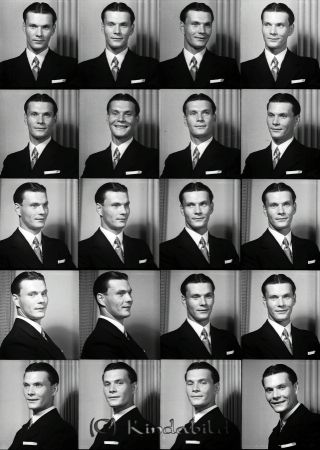 Ohlsson Ture Kisa
raja
Man i mörk kavaj, näsduk i bröstfickan. Vit skjorta och slips. Mörkt bakåtkammat hår med mittbena.

Nyckelord: Ohlsson Kisa