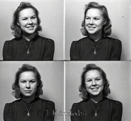Norell Ulla Kisa
raja
Kvinna i mörk klänning, runt halsen en kedja med berlock. Axellångt sandrefärgat hår. 

raja
Ulla Norell född 1926, dotter till Greta och Evald Norell.
 Hon gifte sig med Holger Karlsson född 1929. En tid i ungdomen var hon kontorist hos Marcussons Chark i Kisa. Modern Greta bodde i Charlottenborg, Grönedegatan 19. Ulla bodde som gift i Tallboda och hade en flicka och en pojke.
 Källa: Studiegruppen hembygdsgården
Nyckelord: Norell Kisa