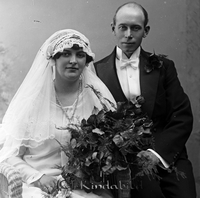 Filnamn=Falk - Fam. Stahre - 0015z.jpg
Filstorlek=36KiB
Dimensioner=450x445
Uppladdade datum=Aug 20, 2010 Falk - Fam. Stahre - 0015z.jpg