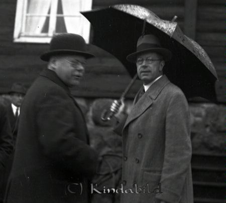 Kronprinsparets besök i Kisa

gepe
T h kronprins Gustaf Adolf.
Besök i Kisa hembygdsgård 1936
Nyckelord: Kronprinsparets besök