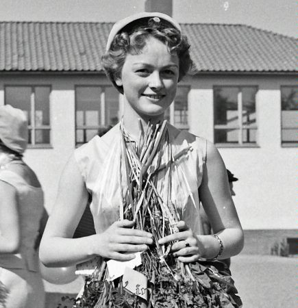 Realexamen Kisa Bygdegården Skolan
raja
Kvinna som är färdig med sina studier

raja
Sonja Edestedt 
Källa: Margareta Carlsson

Nyckelord: Skolan Kisa