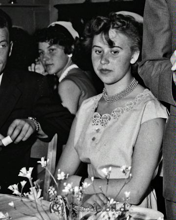 Realexamen Kisa Bygdegården Skolan
raja
Realexamenfirande 

raja
Från vänster Inger Barbro Nilsson och Britt Andersson.
Källa: Bruno G 
Nyckelord: Skolan Kisa