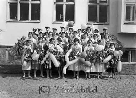 Realexamen
raja
Klassfoto troligen Stjärneboskolan

Nyckelord: Realexamen Kisa
