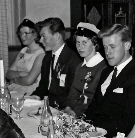 Realexamen Kisa Skolan Bygdegård
raja
Realexamensfirande

raja
Fr v Margareta Flink, Rolf Oscarsson, Katarina Andersson och gymnastiklärare Karl- Gustav Ridderståle. 
Källa: Birgitta

Nyckelord: Skolan Kisa