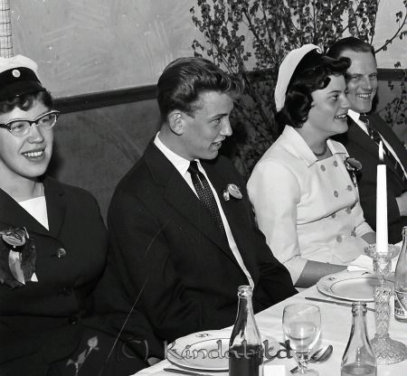 Realexamen Kisa Skolan Bygdegård
raja
Realexamensfirande

raja
Ann-Marie Carlsson, Hans Melkersson, Marianne Nilsson samt Bertil Blomqvist - lärare i bl a engelska. 
Källa: Birgitta

Nyckelord: Skolan Kisa