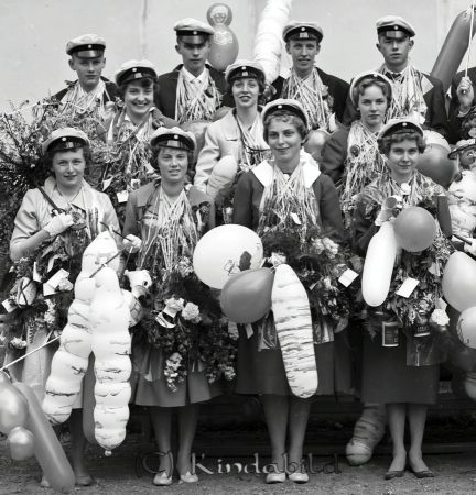 Realexamen Kisa
raja
Klassfoto 

raja
Första raden t v Anne-Maj Pettersson 
Källa: Gerd Pettersson

raja
Främre raden t.v.Anne-Maj Pettersson Ann-Marie Waldau Birgitta Melchert Elisabeth Sundström
Andra raden t.v, Marita Andersson Anita Andersson Irja Oinonen
�?vre raden t.v. Lars Anebreid Rolf Gustavsson Bernt Kastman Gunnar Söderström 
Källa: Birgitta Petersson

Nyckelord: Kisa