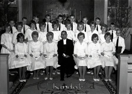 Kisa Kyrka Konfirmation Realgrupp Kisa
raja
Konfirmationsfoto
Nyckelord: Konfirmation Kisa