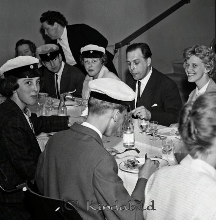 Realexsamen 1961
cujo
Supé Realexsamen 1961 i Folkets Hus Kisa
Nyckelord: Realexsamen Kisa