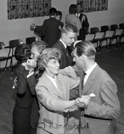Realexsamen 1961
cujo
Dans efter supé Realexsamen 1961 Folkets Hus kisa
Nyckelord: Realexsamen Kisa
