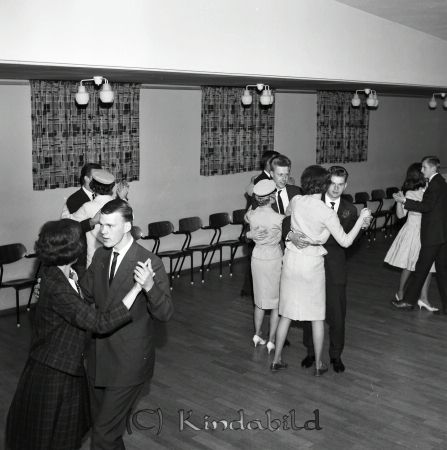 Realexsamen 1961
cujo
Dans efter Supé Realexsamen 1961 Folkets Hus Kisa
Nyckelord: Realexsamen Kisa