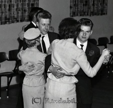 Realexsamen 1961
cujo
Dans efter Supé Realexasmen 1961 Folkets Hus kisa
Nyckelord: Realexsamen Kisa