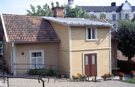 Lundh Kisa
pim
Bostadshus vid fd biografen Hjorten
Nyckelord: Lundh Kisa
