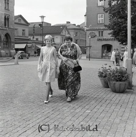 Andersson Linköping
pim
Bröllopsgäster

raja
Till vänster Birgitta Svensson Kisa, dotter till Sven Svensson Emilslund.
Källa: Studiegruppen hembygdsgården 
Nyckelord: Andersson Linköping