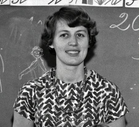 Klass 1 B Kisa-Skola Hultenius
raja
Skolfoto 

Kommentar av LaSa 20231101: Inger Hultenius, 
gift med Åke. Döttrar: Gudrun, Eva, Åsa och Petra.
Nyckelord: Kisa-Skola Hultenius