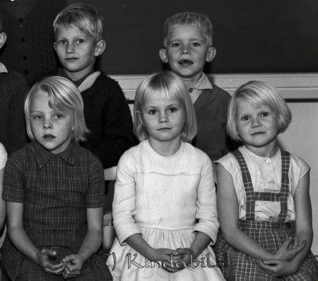 Kisa Skola Klass 1 Lundin
raja
Klassfoto
Nyckelord: Kisa Lundin