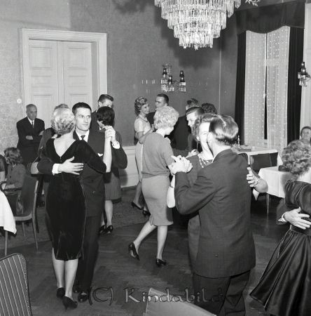 H.E Gustavsson Jägarvallen Linköping
raja
50-årsfirande med sykonen
Nyckelord: Gustavsson Linköping