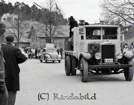 Kise Marken
raja
En veteranlastbil på Torggatan
Nyckelord: Marken Kise