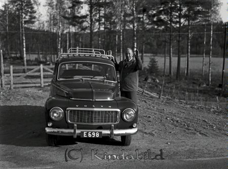 Björk Televerket Kisa
raja
Bild på en man som står bredvid en bil
Nyckelord: Björk Kisa