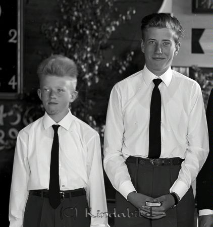 1963 års Konfirmander Tidersrum
raja
Konfirmationsfoto
Nyckelord: Konfirmander Tidersrum