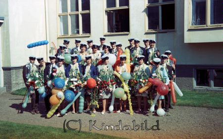 Realexamen 1963 A-klass
raja
Klassfoto
Nyckelord: Realexamen Kisa