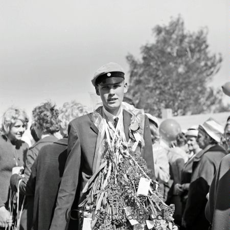 Realexamen 1963 A-klass
raja
Man som är färdig med sina studier


Nyckelord: Realexamen Kisa