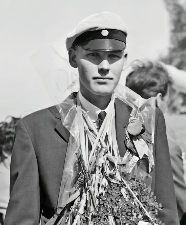 Realexamen 1963 A-klass
raja
Man som är färdig med sina studier


Nyckelord: Realexamen Kisa