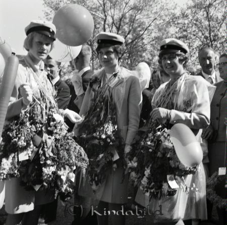 Realexamen 1963 A-klass
raja
Kvinnor som är färdiga med sina studier


Nyckelord: Realexamen Kisa