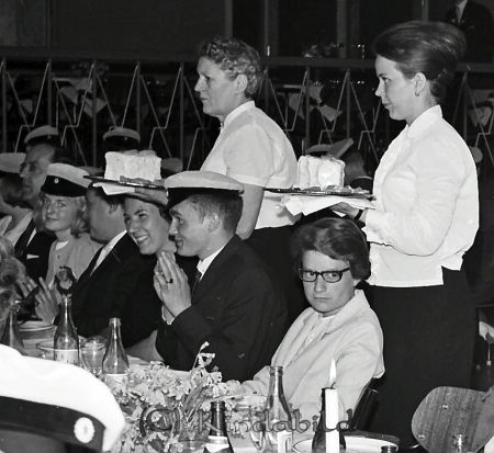 Realexamen 1963 A-klass
raja
Realexamenfirande i Folkets Hus
Nyckelord: Realexamen Kisa