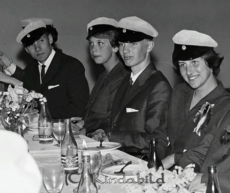 Realexamen 1963 A-klass
raja
Realexamenfirande i Folkets Hus
Nyckelord: Realexamen Kisa