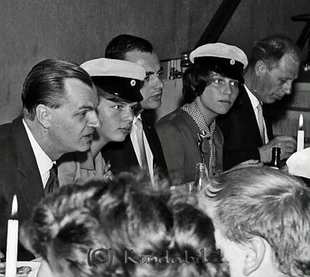 Realexamen 1963 A-klass
raja
Realexamenfirande i Folkets Hus

raja
Närmast magister Stig NIlsson 
Källa: Gerd Pettersson

Nyckelord: Realexamen Kisa