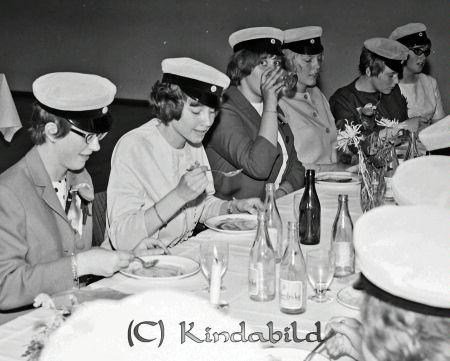 Realexamen 1963 A-klass
raja
Realexamenfirande i Folkets Hus
Nyckelord: Realexamen Kisa