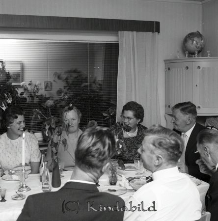 Viola Gustavsson Tystberga
raja
50-årskalas
Nyckelord: Gustavsson Tystberga