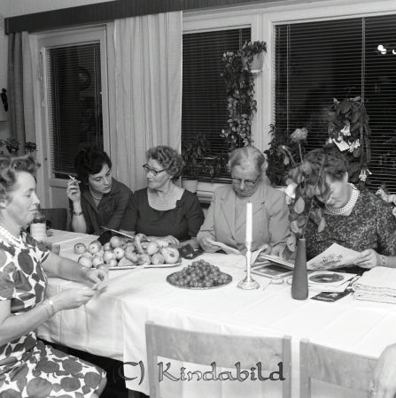 Viola Gustavsson Tystberga
raja
50-årskalas
Nyckelord: Gustavsson Tystberga
