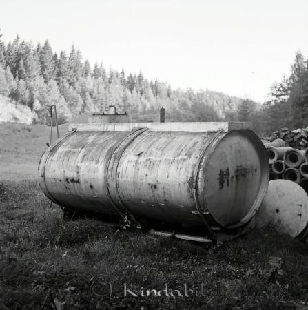 Herr Alskog Adlerskog Kisa
raja
Foto på en oljetank
Nyckelord: Alskog Kisa