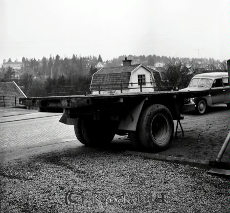Alskog Kisa
raja
Bild på ett lastbilssläp
Nyckelord: Alskog Kisa