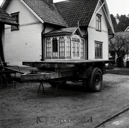 Alskog Kisa
raja
Bild på ett lastbilssläp
Nyckelord: Alskog Kisa