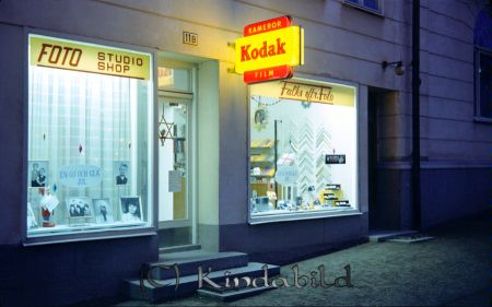 Falks Eftr. Skyltfönster
raja
Bild på fotobutiken på Storgatan i Kisa
Nyckelord: Skyltfönster Falks