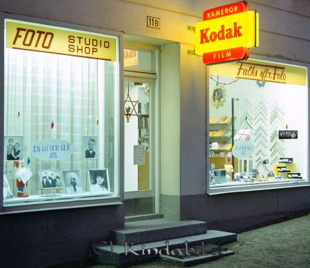 Falks Eftr. Skyltfönster
raja
Bild på fotobutiken på Storgatan i Kisa
Nyckelord: Skyltfönster Falks