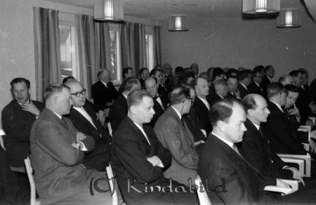 Kommunalhuset Invigning
raja
Fullsatt i samlingssalen
Nyckelord: Kommunalhuset Kisa