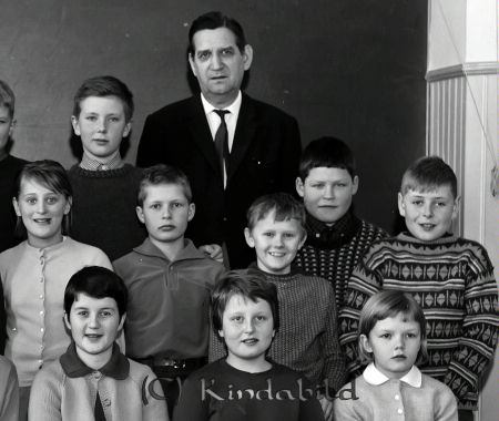 5a Kisa
raja
Klassfoto
Nyckelord: 5a Kisa