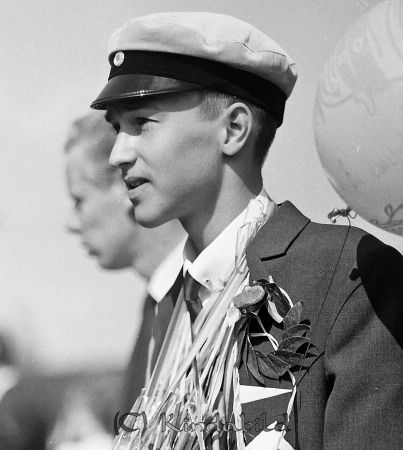 Realexamen 1964 Kisa
raja
Man som är färdig med sina studier


Nyckelord: Realexamen Kisa