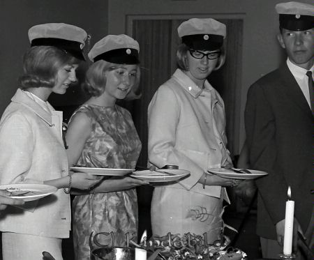 Realexamen 1964 Kisa
raja
Realexamenfirande i Folkets Hus
Nyckelord: Realexamen Kisa