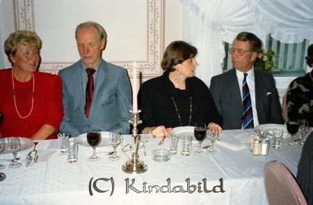 Rotaryklubben 40-årsjubileum Värdshuset Tingshuset Kisa
raja
Jubileumsfest

raja
frv. Stina Carlfors, Göte Lindqvist, Sylvia Gunnarsson, Arne Nilsson 
Källa: Pär Kronström

Nyckelord: Rotaryklubben Kisa