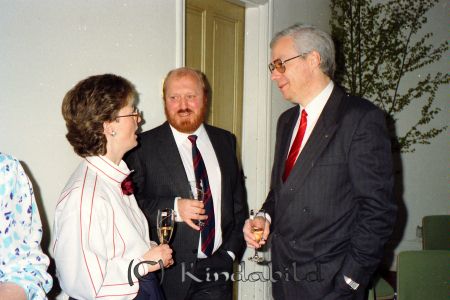 Rotaryklubben 40-årsjubileum Värdshuset Tingshuset Kisa
raja
Jubileumsfest

Mitt i bild Sture Strömberg

raja
frv. Annika Johansson, Sture Strömberg, Olof Johansson 
Källa: Pär Kronström

Nyckelord: Rotaryklubben Kisa